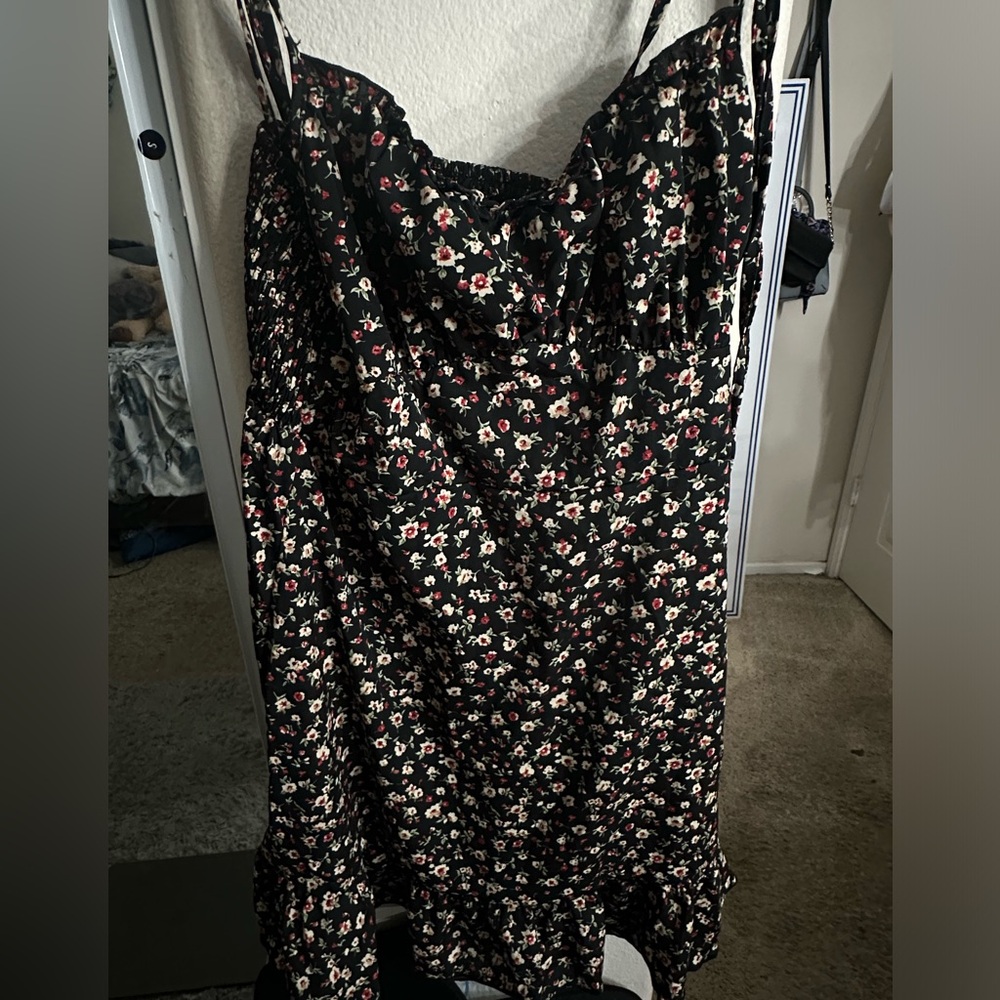 Mini Black flowered summer dress